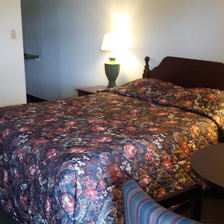 H&K Motel Anderson Room photo