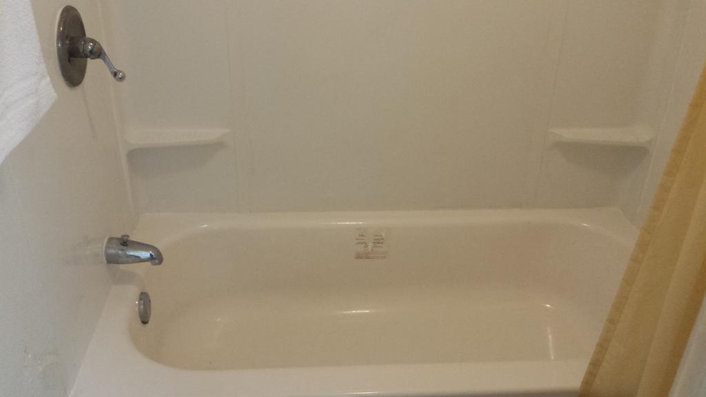H&K Motel Anderson Room photo